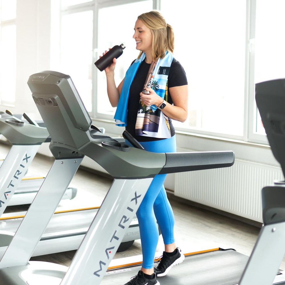 rPET ActiveTowel® Sports 80x40 cm im Polybeutel individueller Klappkarte, All-Inclusive-Paket
